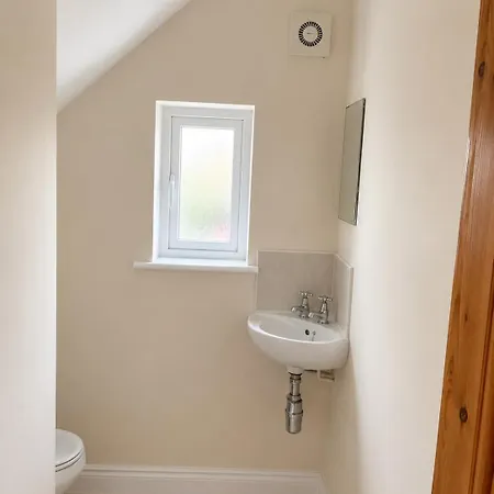 Midlands Townhouse 3bed