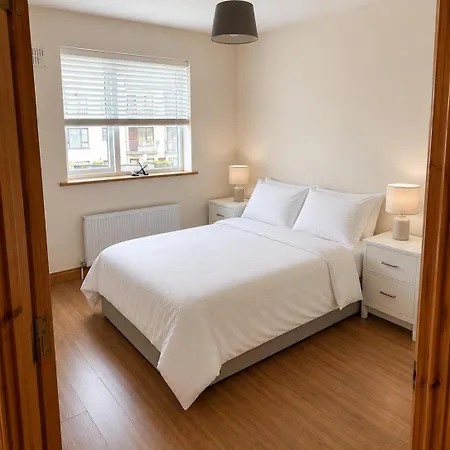 בית נופש Midlands Townhouse 3bed מולינגאר