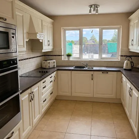 Midlands Townhouse 3bed *